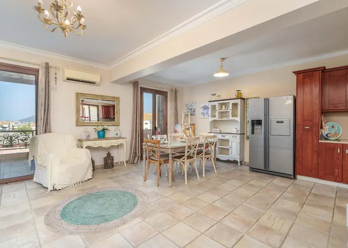 Celine Deluxe * Lefkáda